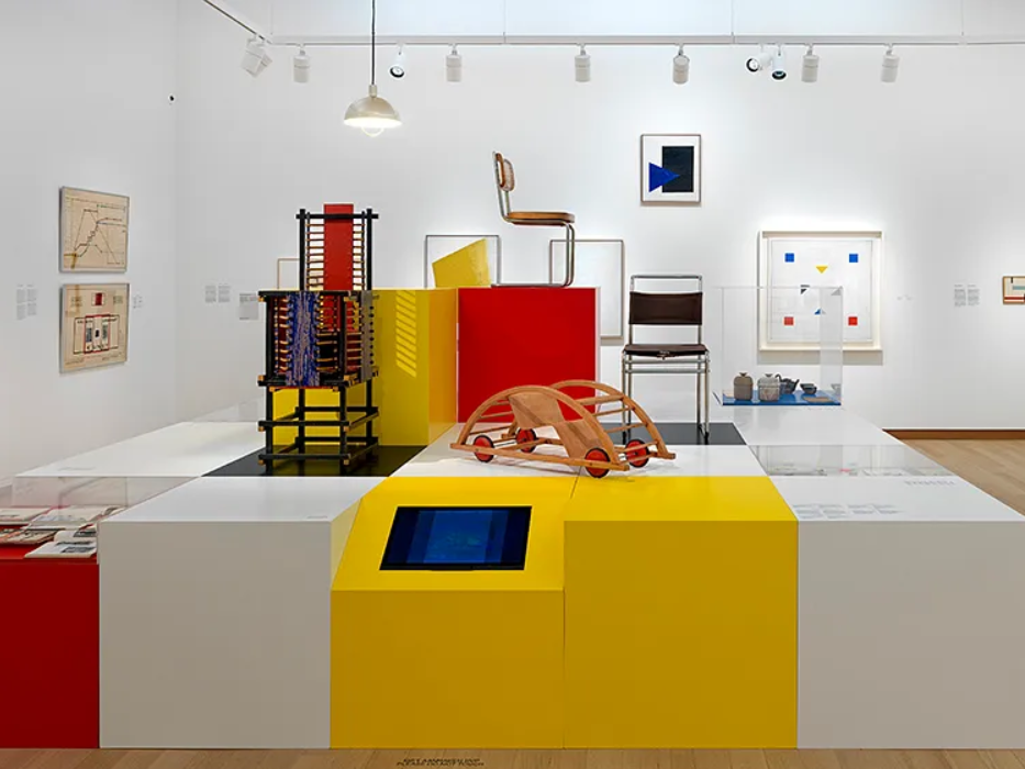 Engaging Exhibitions and Programs